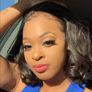 Meet your Posher, Amari